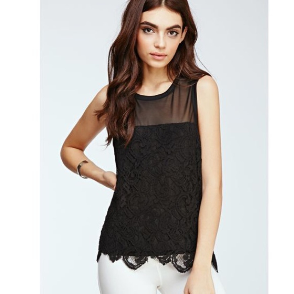 Forever 21 lace with zipper detail M NWT